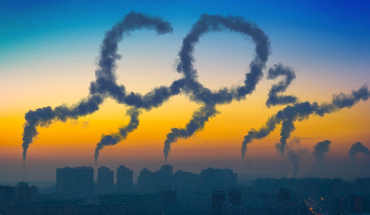 Emisiile globale de dioxid de carbon ar putea doborî un nou record în 2023 (studiu)