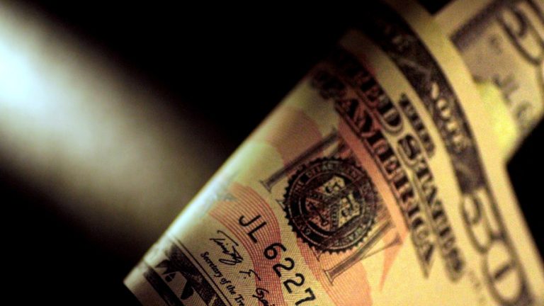 Rusia va elimina dolarul SUA din Fondul Național al Bunăstării