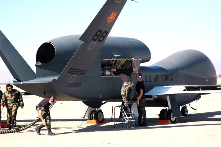 Dronele de spionaj americane sunt împărțite între Marea Neagră și Mediterană