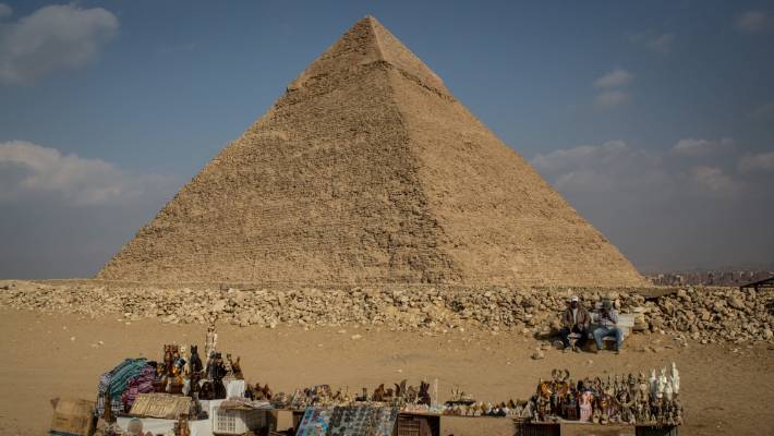 Egiptul RENUNŢĂ la toate restricţiile anti-covid