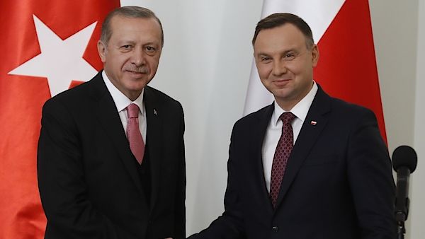 Preşedintele Duda îl primeşte pe Erdogan şi îşi exprimă speranţa că Turcia va adera în cele din urmă la UE