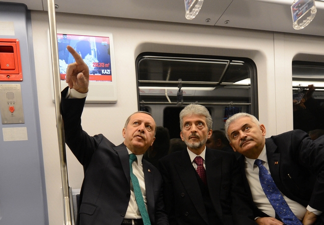 Preşedintele turc Tayyip Erdogan a inaugurat prima linie de metrou automată din Istanbul
