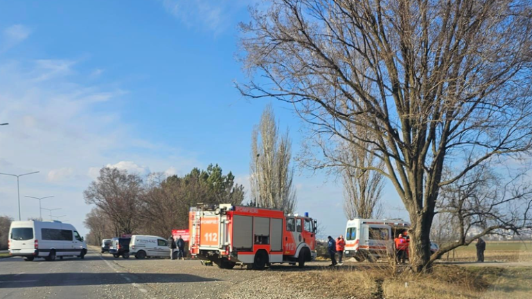 Un automobil s-a răsturnat la intrarea în Chișinău