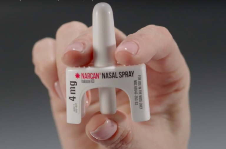 FDA a autorizat vânzarea fără reţetă medicală a antidotului Narcan, eficient pentru reanimarea victimelor făcute de supradozele de opioide
