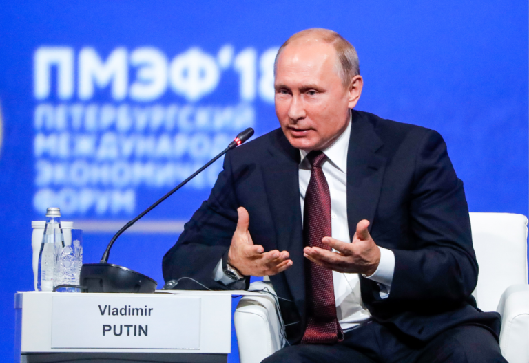 Putin le dă cetățenie rusă străinilor care se înrolează în armată