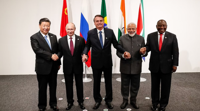 Ţările BRICS şi-au exprimat la summit disponibilitatea de a coopera pentru a depăşi criza economică globală