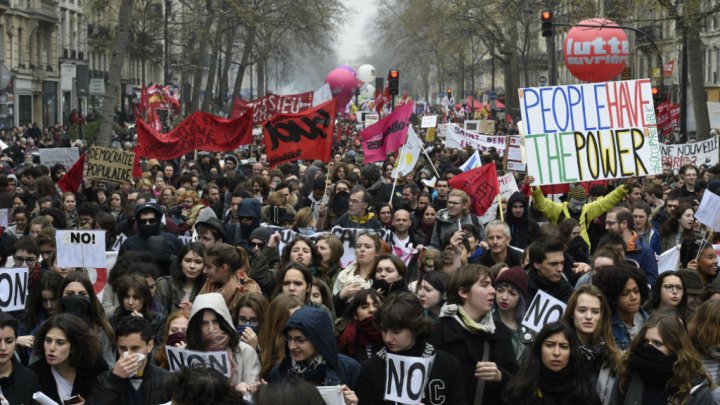 Franța : Peste 140 de manifestaţii împotriva reformelor preşedintelui Emmanuel Macron
