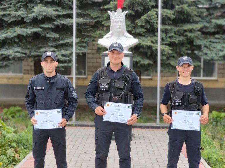 FOTO/ Poliția de Frontieră și-a desemnat cei mai buni angajați pe linie de activitate