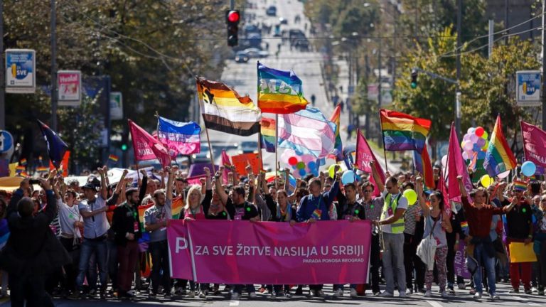 Premierul sârb Ana Brnabic, homosexuală declarată, participă la Gay Pride din Belgrad