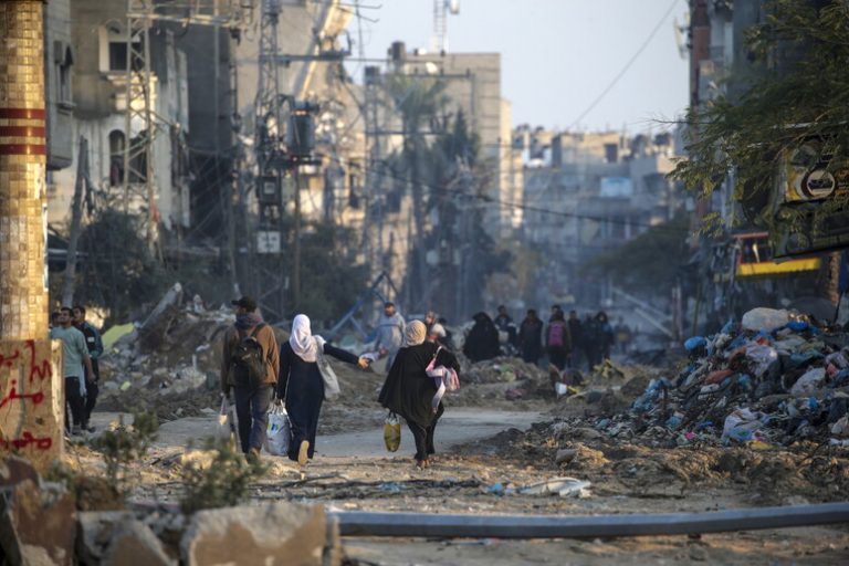 ONU cere o anchetă internaţională asupra gropilor comune descoperite în spitalele din Fâşia Gaza