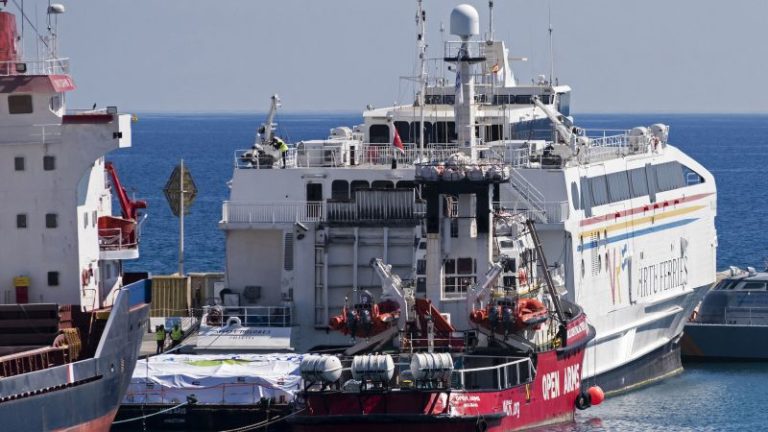 A doua navă cu ajutor umanitar pentru Gaza, pregătită să plece din Cipru