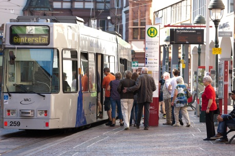 Germania : Un proiect pentru combaterea poluării vizează utilizarea trasportului public gratuit în unele orașe