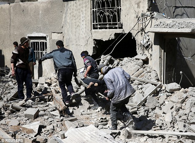 Siria : Cel puţin 30 de civili au fost ucişi în raiduri aeriene în Ghouta Orientală (OSDO)
