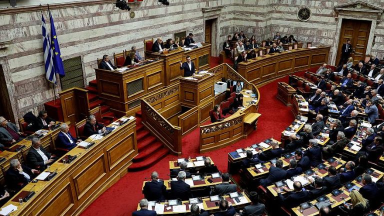 Parlamentul elen aprobă o comisie de supraveghere a ministerelor
