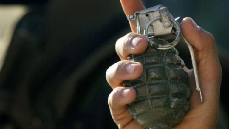 Situație periculoasă la Bălți. Doi copii au găsit o grenadă și cartușe în lac