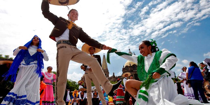 Record mondial de participare la un dans folcloric, înregistrat în oraşul mexican Guadalajara