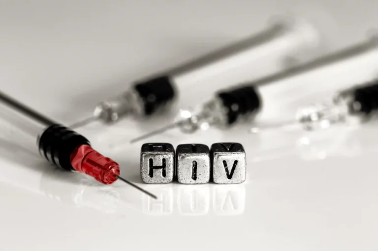 Un important pas înainte în lupta cu HIV. Un nou vaccin experimental are rezultate promițătoare