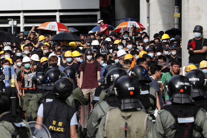 Noi proteste în Hong Kong: Zeci de mii de manifestanţi participă la un marş în favoarea drepturilor omului (FOTO/VIDEO)
