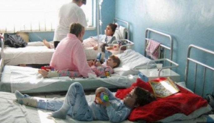 Spitalele de copii din Chișinău sunt arhipline. Au fost înregistrate peste o mie de cazuri de infecții respiratorii acute