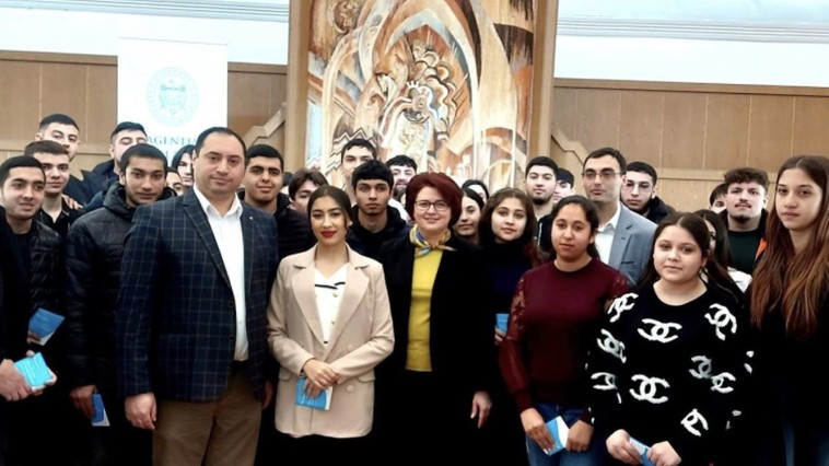 Ministerul Educației și Cercetării a desemnat elevii și studenții de etnie romă care vor primi burse de merit