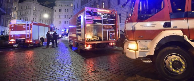 Cehia : INCENDIU la un hotel din centrul oraşului Praga. Două persoane au murit