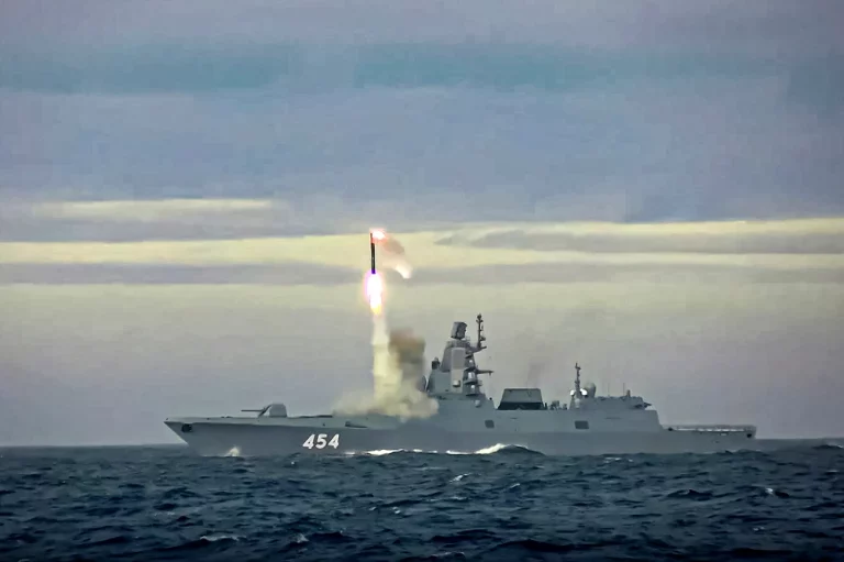 Rusia ar fi folosit, pentru prima dată, o rachetă hipersonică Zircon în Ucraina. Ce spun specialiștii