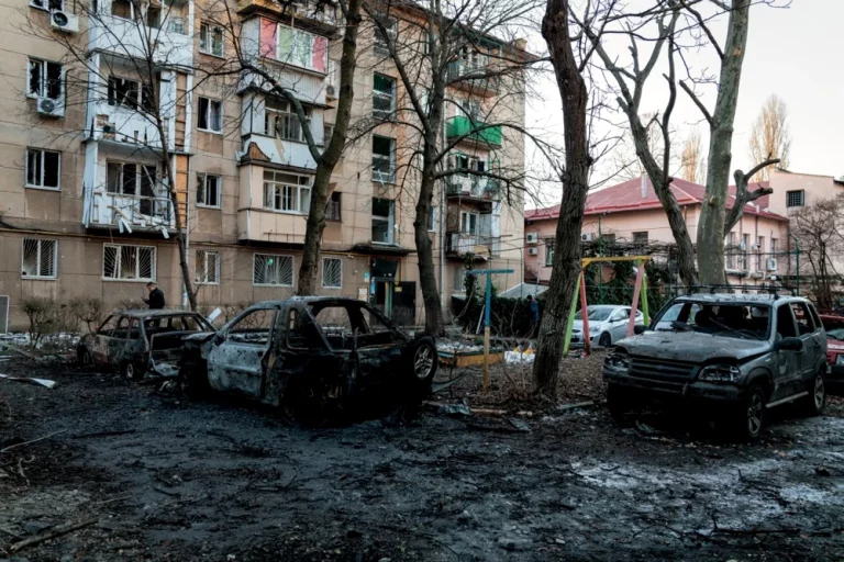 Atac cu drone în mai multe regiuni din Ucraina: trei răniți la Odesa