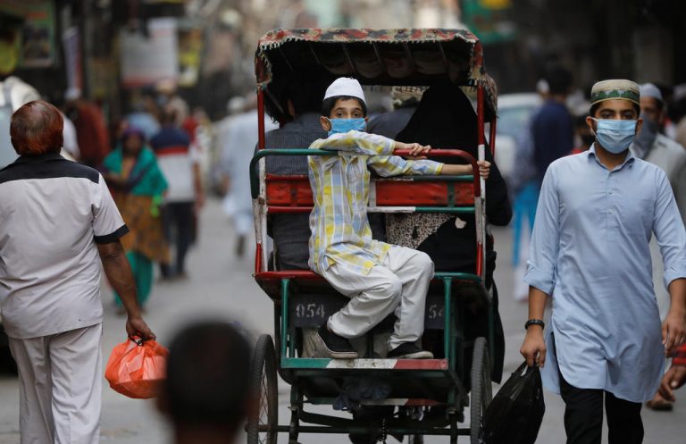 Autorităţile de la New Delhi impun interdicţie de circulaţie în weekend-uri, dar mitingurile electorale vor continua