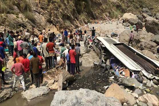Cel puţin 44 de persoane au murit într-un accident de autocar în nordul Indiei