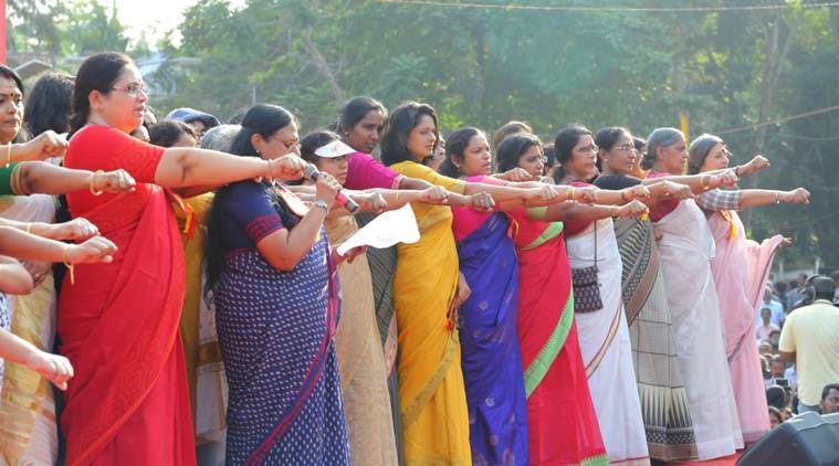 Cinci milioane de femei din sudul Indiei au format un lanţ uman de 620 de km pentru a cere egalitate între sexe