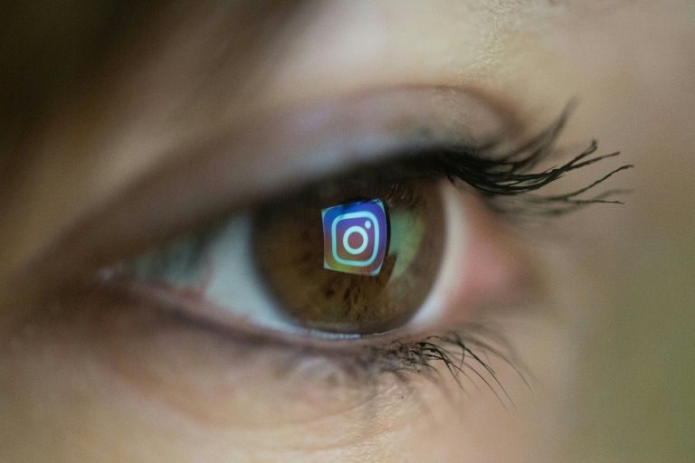 Instagram va permite BLOCAREA cuvintelor şi expresiilor injurioase