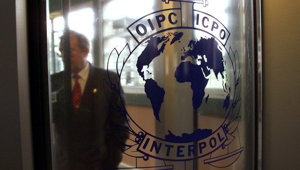 Ucraina se va retrage din Interpol dacă la conducerea organizaţiei va fi ales un rus