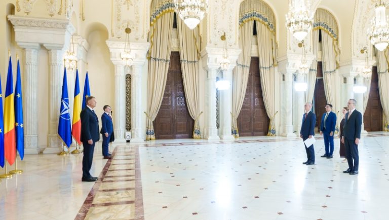 Gestul simbolic făcut de Iohannis față de ambasadorul Rusiei, fix în ziua în care CSAT a decis să doneze un sistem Patriot Ucrainei