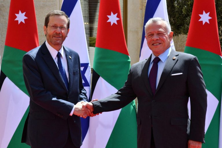 Întâlnire între regele Iordaniei şi preşedintele Israelului, aflat în prima vizită oficială la Amman