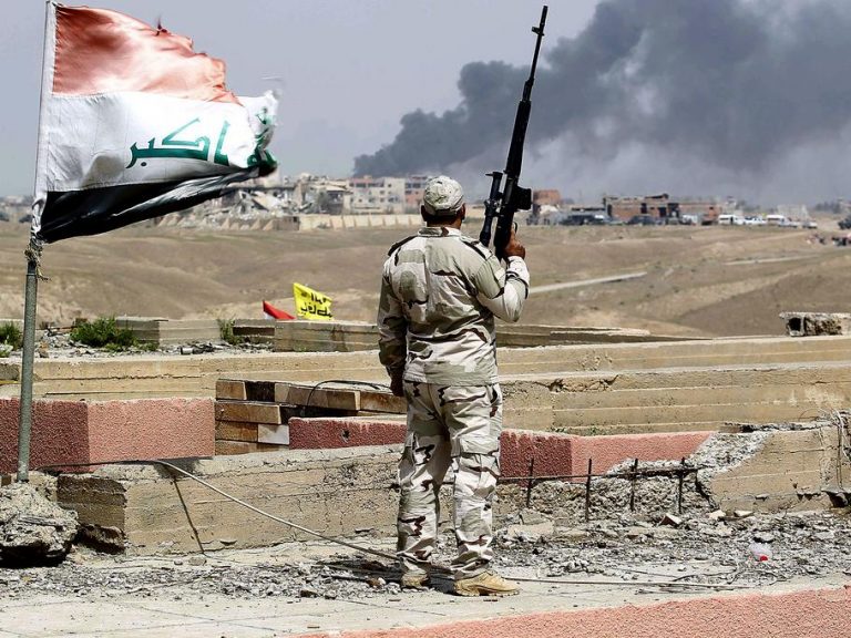 Aviaţia militară irakiană a întreprins ‘un raid ucigaş’ împotriva unor poziţii împotriva ale SI în Siria