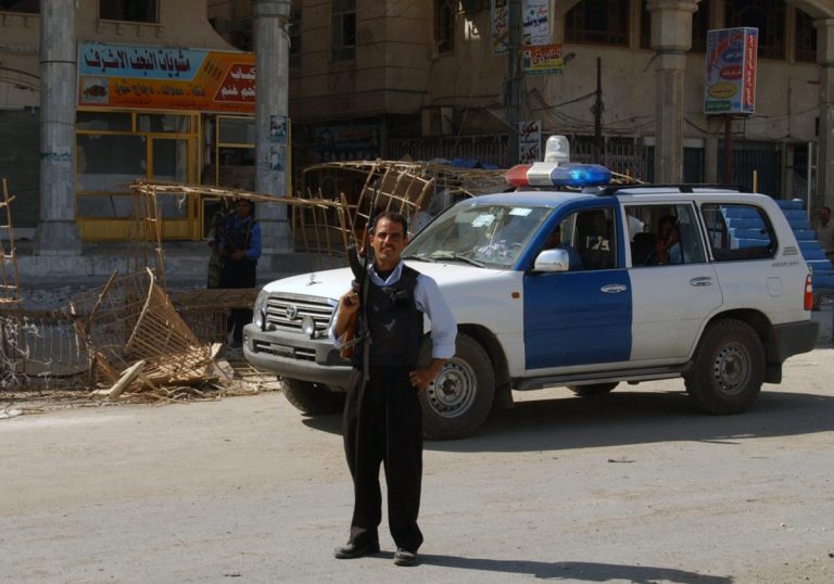 Un jurnalist irakian a fost împuşcat în plină stradă la doar câteva ore după asasinarea unui opozant al regimului de la Bagdad