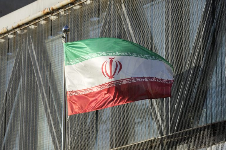 Iranul i-a convocat pe ambasadorii britanic, francez şi german