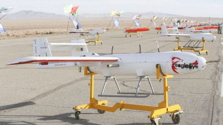 Iranul a prezentat prima divizie de drone în timpul vizitei lui Biden în Orientul Mijlociu