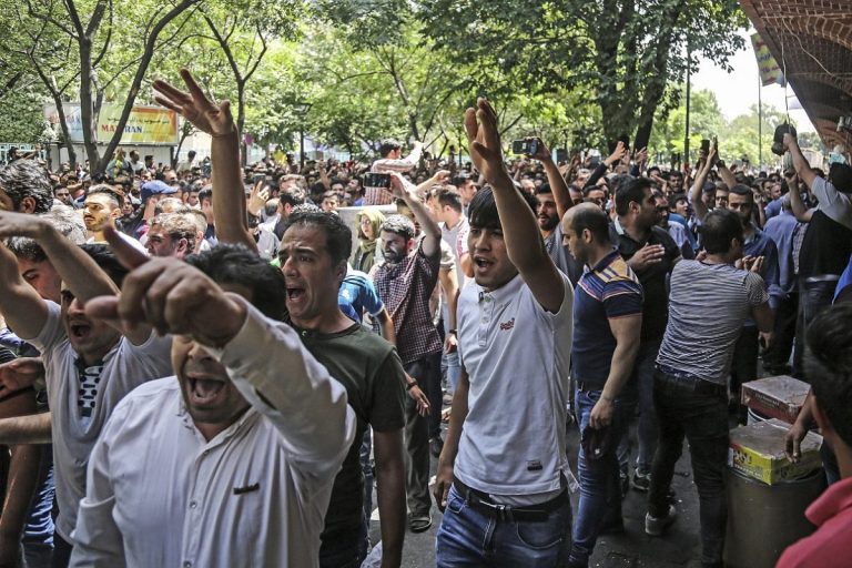 Iran: Un prim deces în noul val de proteste