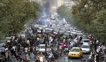 Consiliul securităţii din Iran vorbeşte de un bilanţ de peste 200 de decese în manifestaţii; obligativitatea vălului, în atenţia autorităţilor