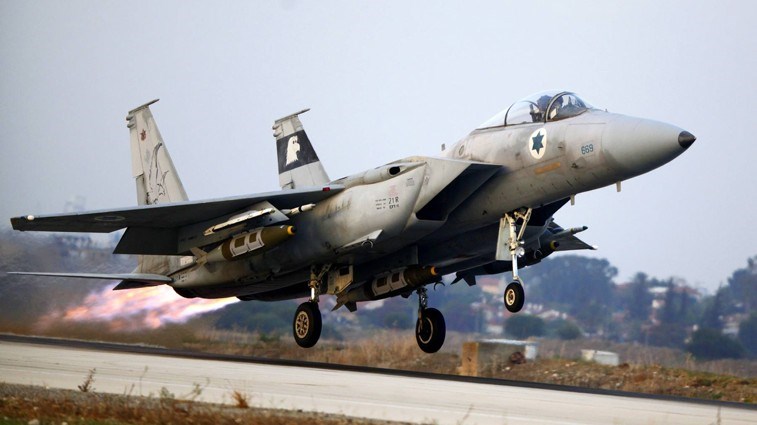Armata israeliană a efectuat noi raiduri aeriene în Fâşia Gaza