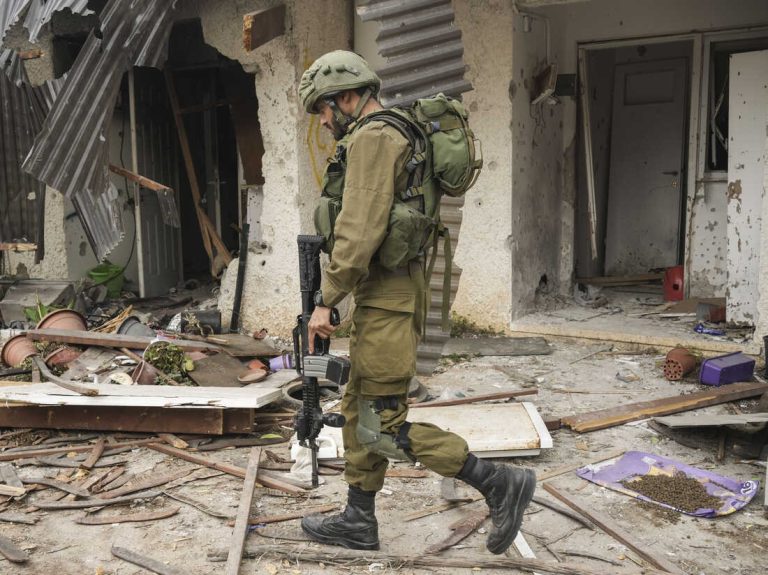 Armata israeliană a neutralizat mai mulţi combatanţi Hamas în Fâşia Gaza