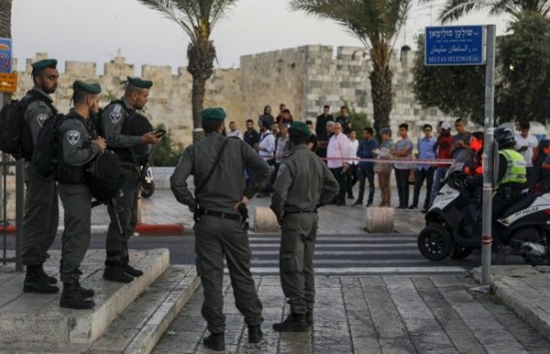 Un poliţist israelian a ucis un palestinian care îl atacase cu cuţitul