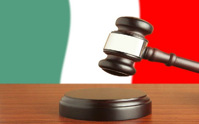 Închisoare pentru doi bărbaţi găsiţi vinovaţi de moartea unui imigrant care lucra ca zilier pe o plantaţie din sudul Italiei
