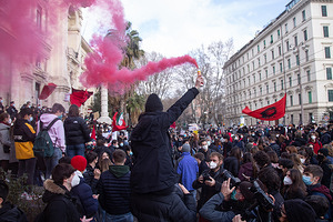 Elevi şi artişti de circ protestează în Italia împotriva restricţiilor
