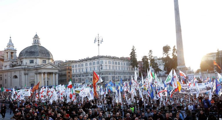Protest la Roma împotriva guvernului populist al Italiei