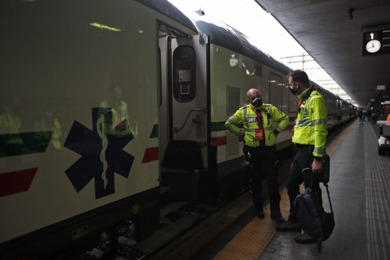 Un tren medical complet echipat pentru ATI a fost dat în funcţiune în Italia