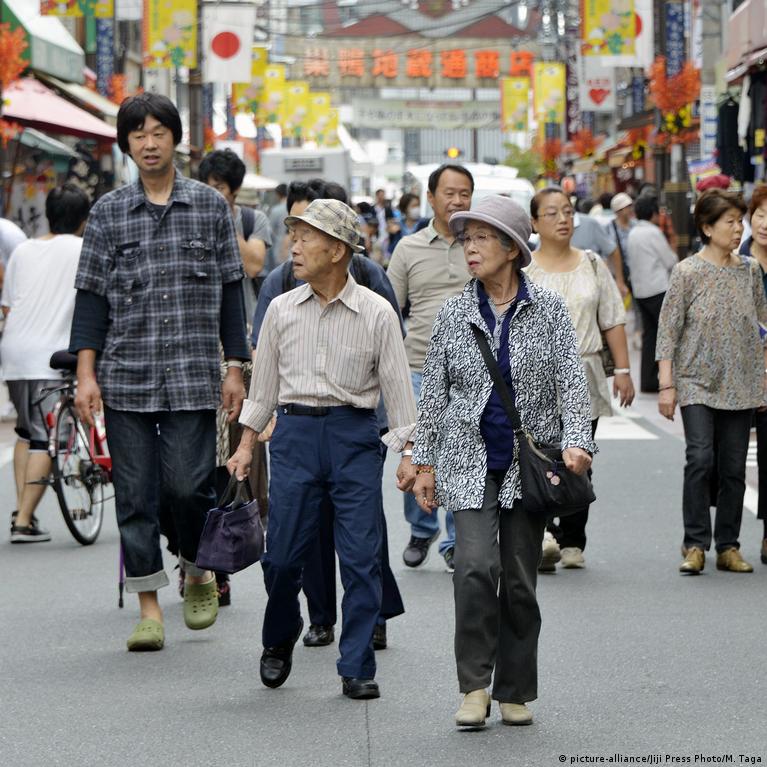 Persoanele în vârstă care trăiesc singure în Japonia vor reprezenta o gospodărie din cinci în 2050