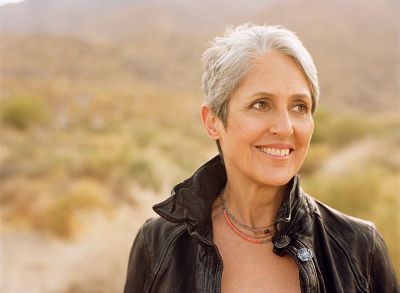 Cântăreaţa activistă ,Joan Baez, va lansa primul său album după o pauză de un deceniu