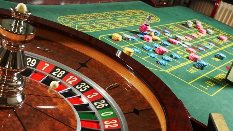 Bugetul de stat ratează zeci de milioane de lei din cauza site-urile ilegale de jocuri de noroc